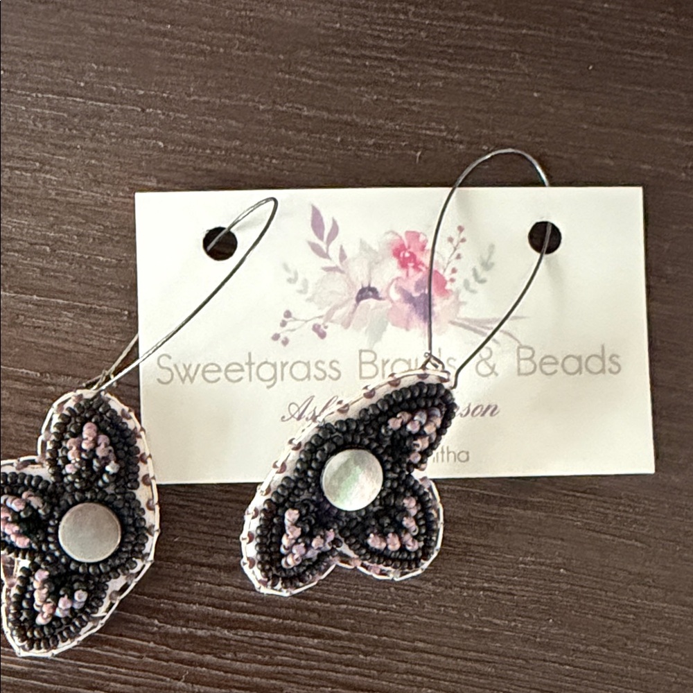 Sweetgrass Beaded Floral Drop Earrings in Black and Pink